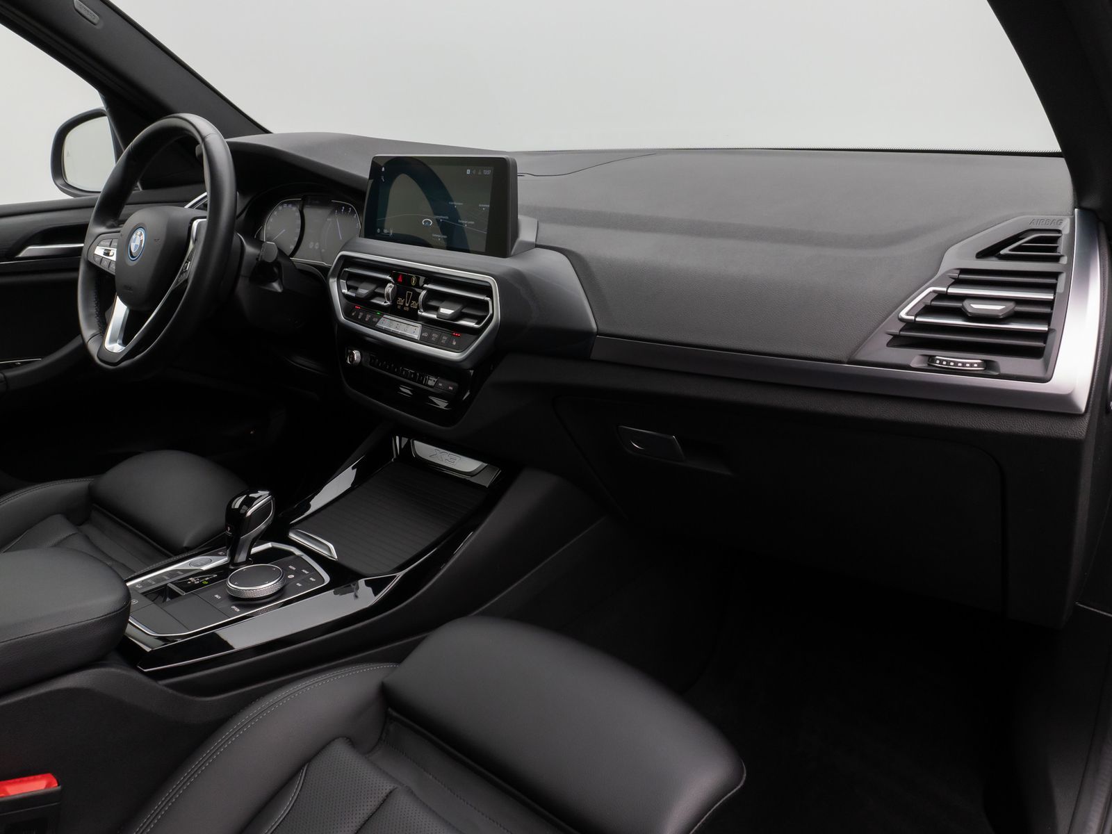 Fahrzeugabbildung BMW X3 xD30e Panorama Laser 360°HUD DAB HiFi Sport