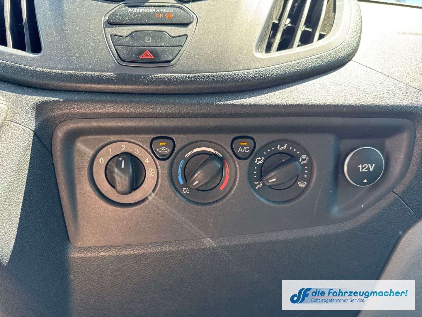 Fahrzeugabbildung Ford Transit Kombi 350 L3 Trend 2.2 TDCi DPF *1777 *K