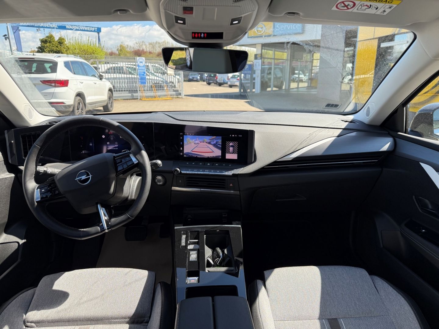 Fahrzeugabbildung Opel Astra L Elegance mit SHZ+LHZ+Kamera