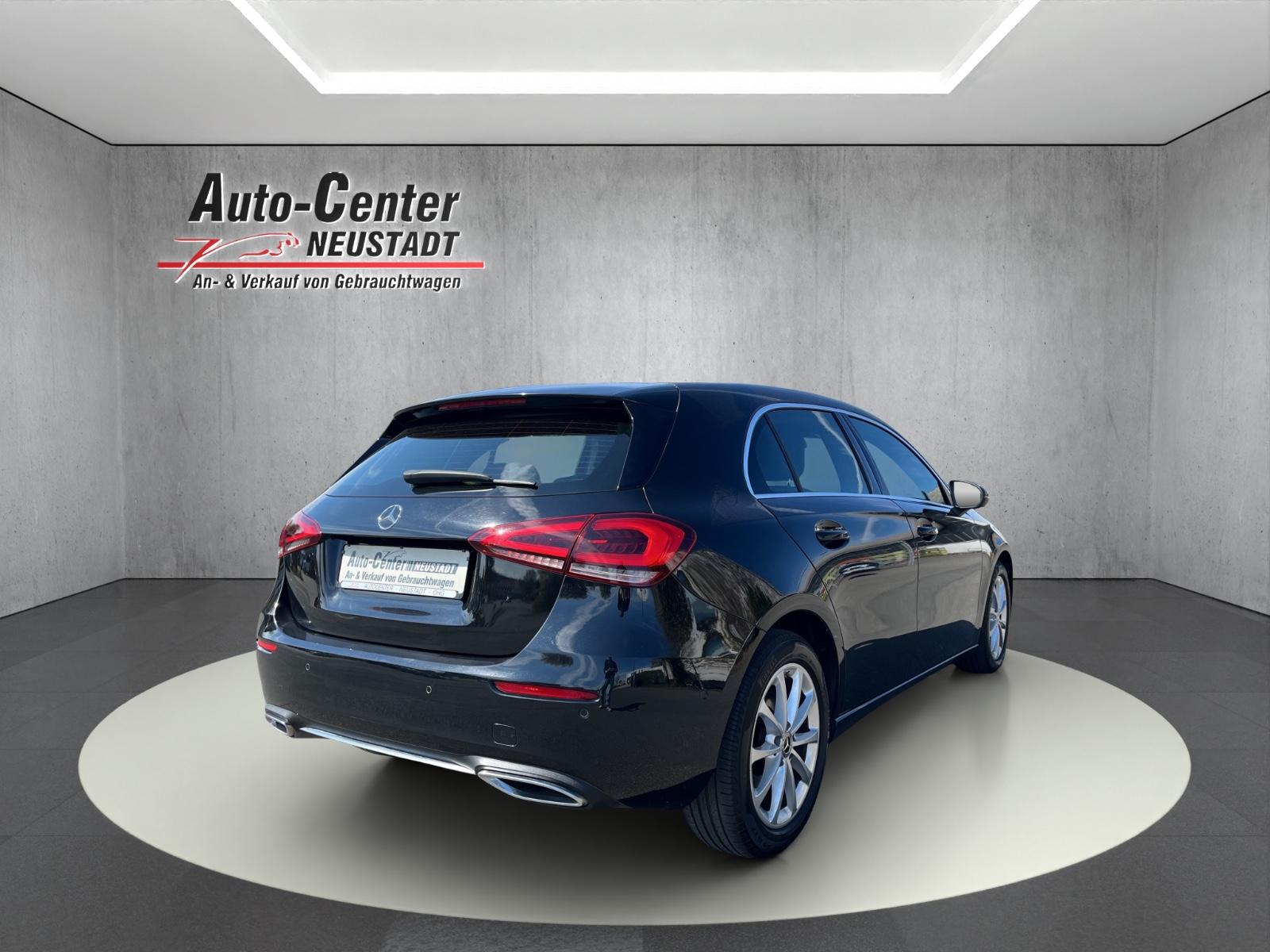 Mercedes-Benz A 250  Business PDC/LANE/APP/NAVI/KLIMAA