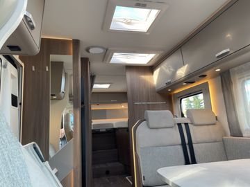 Carado T 447 PRO + Automatik OHNE HUBBETT LED Safety TV