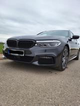 BMW 520d Touring - M-Paket - Pano - HUD - AllwReifen - BMW 520: 520d M Paket