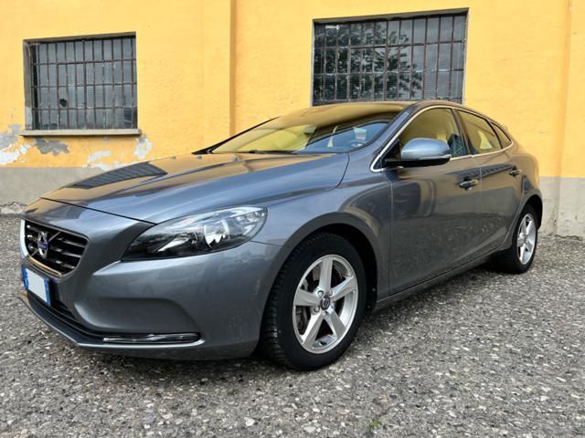 Volvo VOLVO V40 D3 Momentum