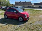 Fiat 500 SportMild-Hybrid | Panorama | Teilleder |Kli - Fiat 500 Sport mit Hybrid-Antrieb (Benzin/Elektro)