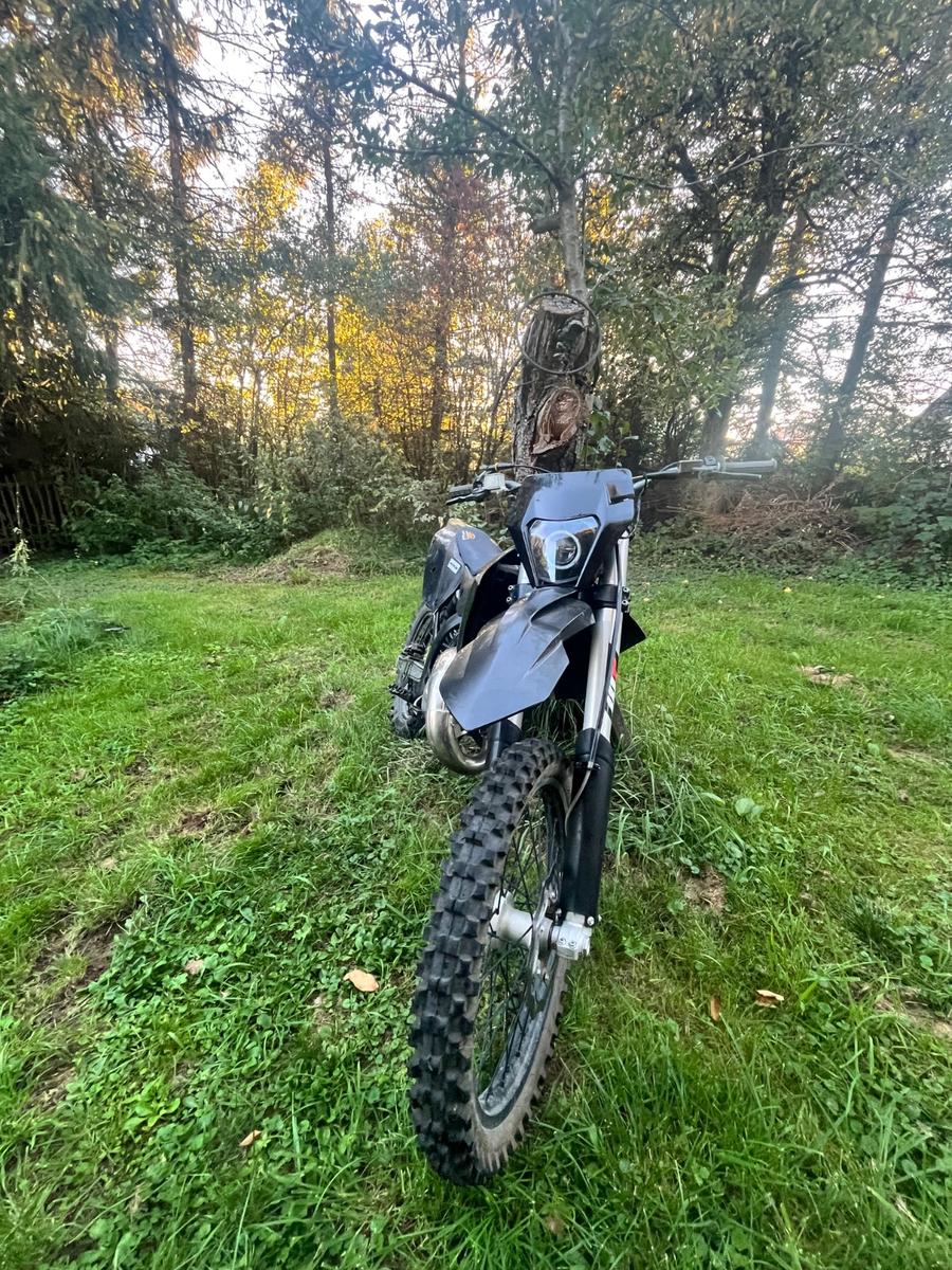 KTM SX 2010 — вигляд ззаду