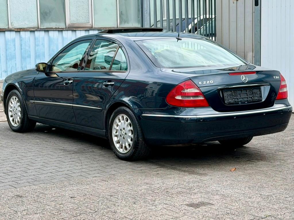 Mercedes-Benz E 220 CDI Elegance Automatik