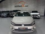 Volkswagen Polo VI Comfortline/NAVI/SHZ/TOTW/TEILLEDER - silberne Volkswagen Polo