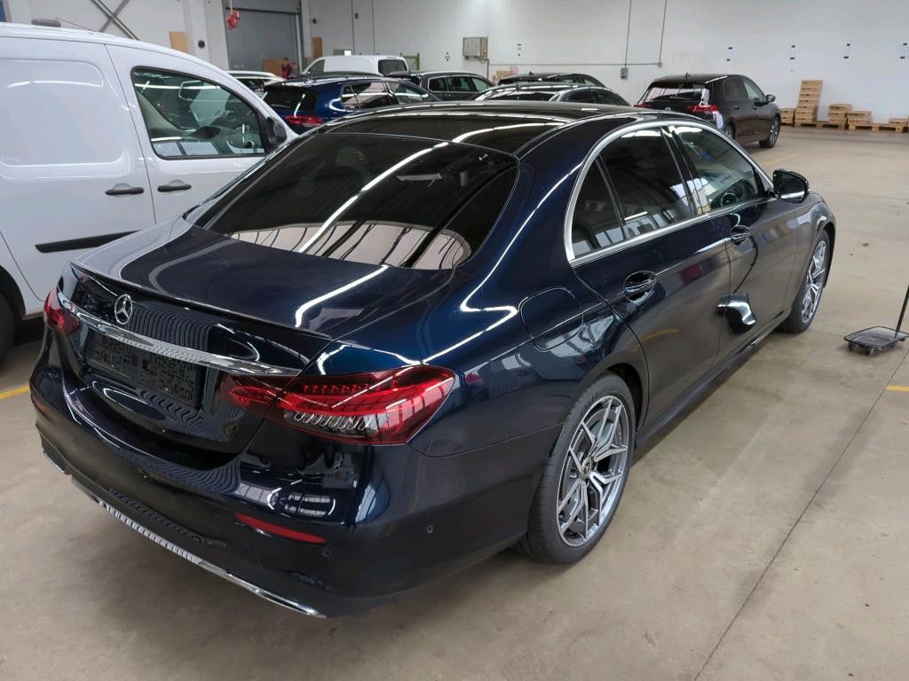 Fahrzeugabbildung Mercedes-Benz E 220 d 4MATIC   *AMG-LINE* BURMESTER*PANO*AHK*