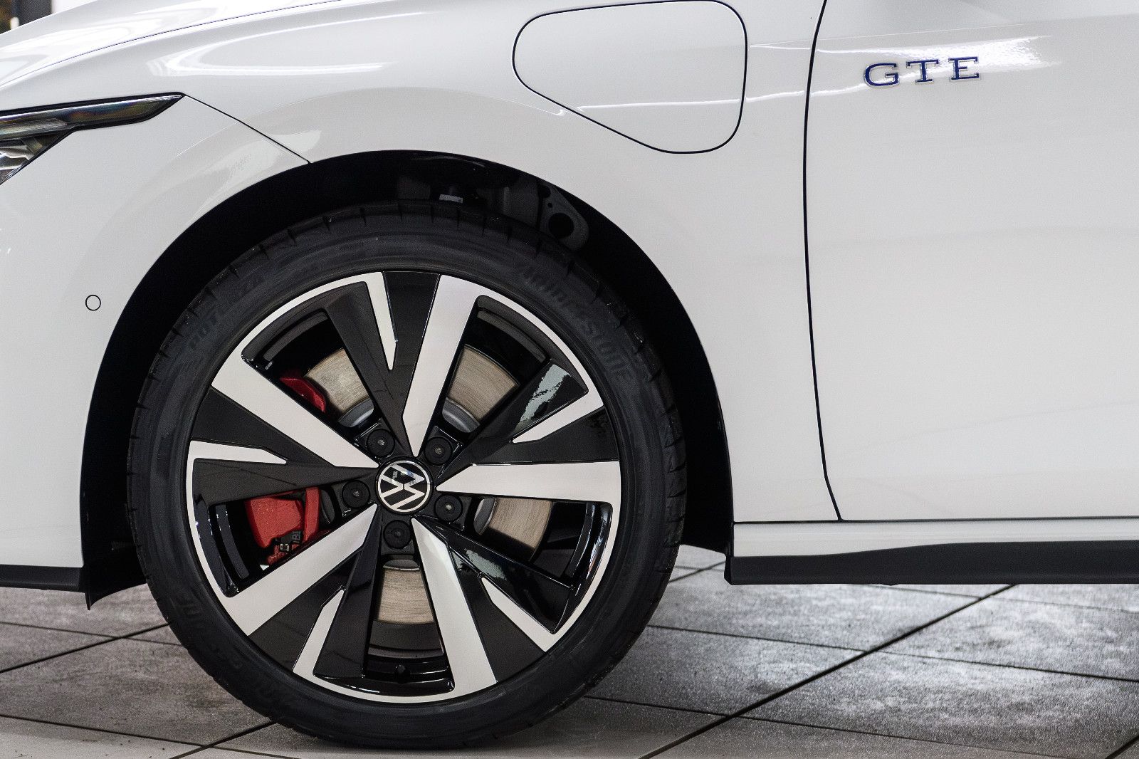 Fahrzeugabbildung Volkswagen Golf GTE BLACK-STYLE+ IQ-LIGHT