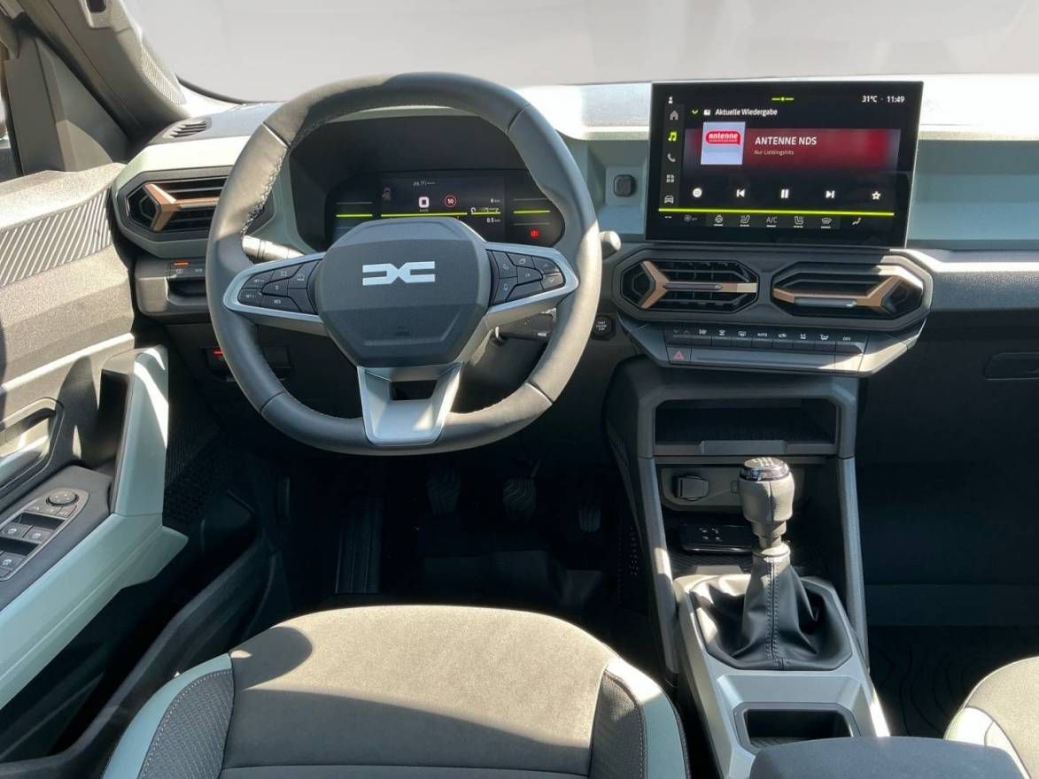 Fahrzeugabbildung Dacia Duster Extreme mild hybrid 140