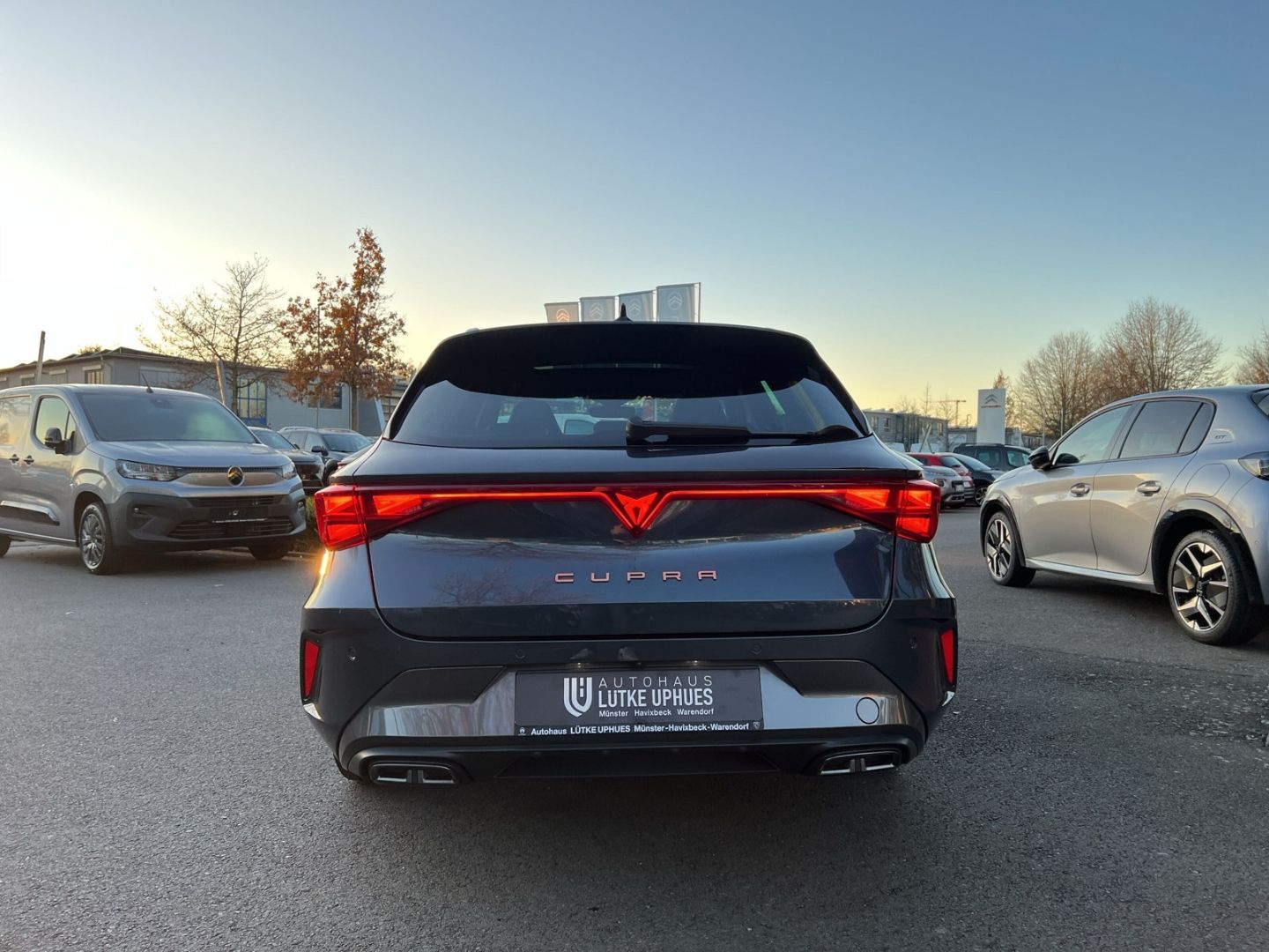 Fahrzeugabbildung CUPRA Leon Sportstourer 1.5 eTSI AD El. Panodach SHZ