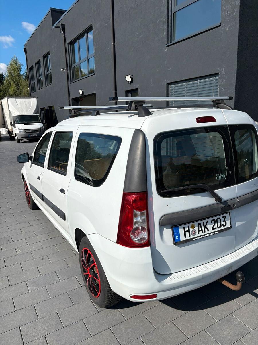 Dacia Logan 2012 — interior