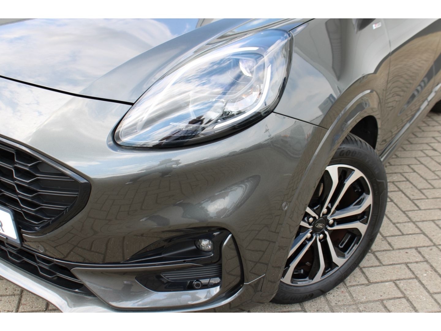Fahrzeugabbildung Ford Puma ST-Line X LED Navi RFK GJR TWA GRA WiPa App