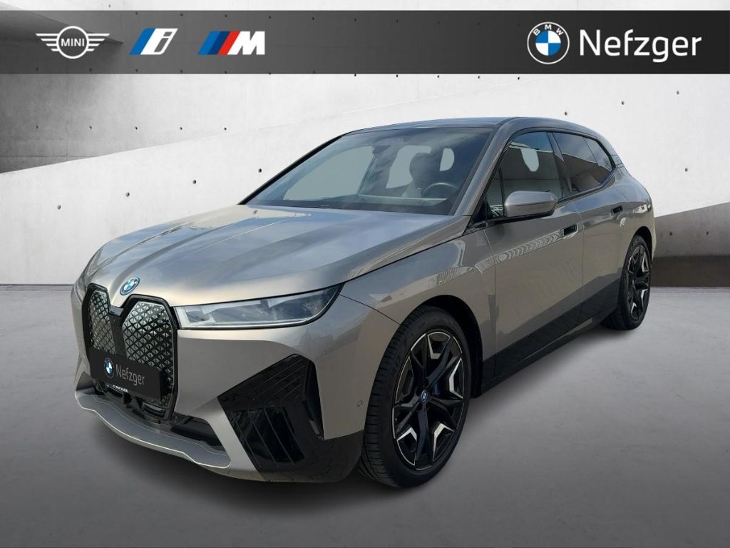 BMW iX xDrive50 Sportpaket HUD Sky Laser ACC AHK