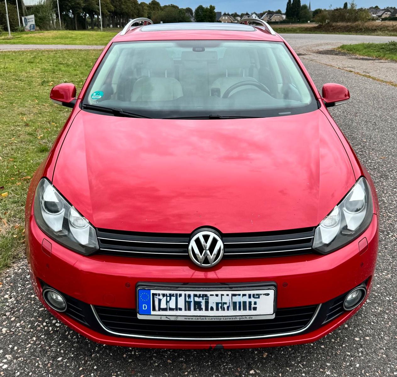 Volkswagen Golf 2010 — rear view
