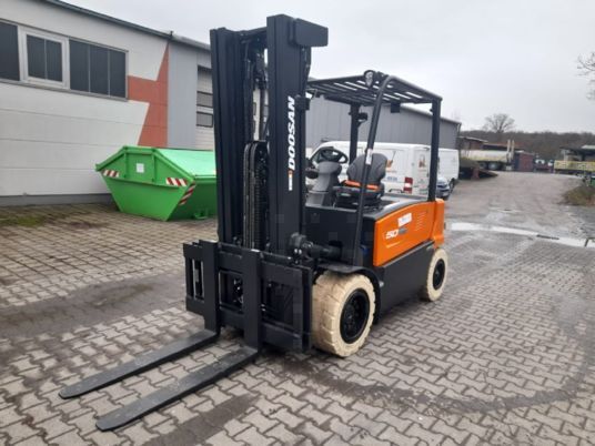 Doosan B50X-7