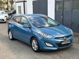 Hyundai i30 1.6 CRDi PDC / UNFALLFREI - Hyundai i30 Gebrauchtwagen in Bremen