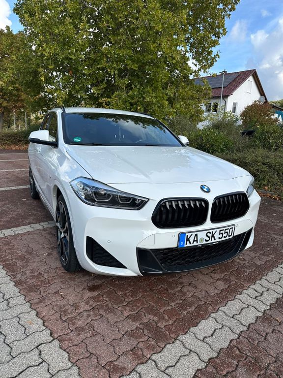 Image of BMW X2