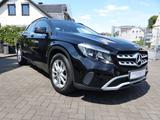 Mercedes-Benz GLA 180 Style Paket, Navi, PDC v+H, Sitzheizung