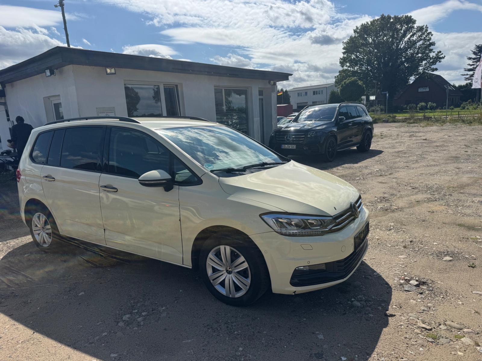 Volkswagen Touran 2.0 TDI Aut*Kamera*Digitaltacho*Xen*LED*