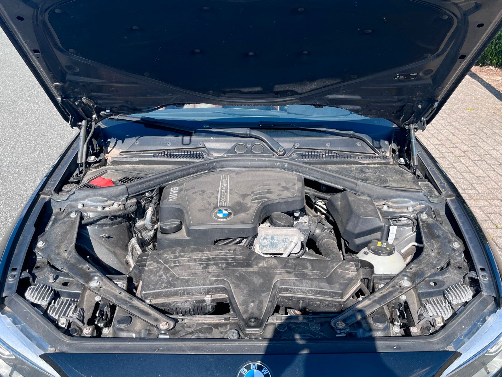 Fahrzeugabbildung BMW 220i Cabrio Sportline