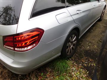 Mercedes E 220 - 11