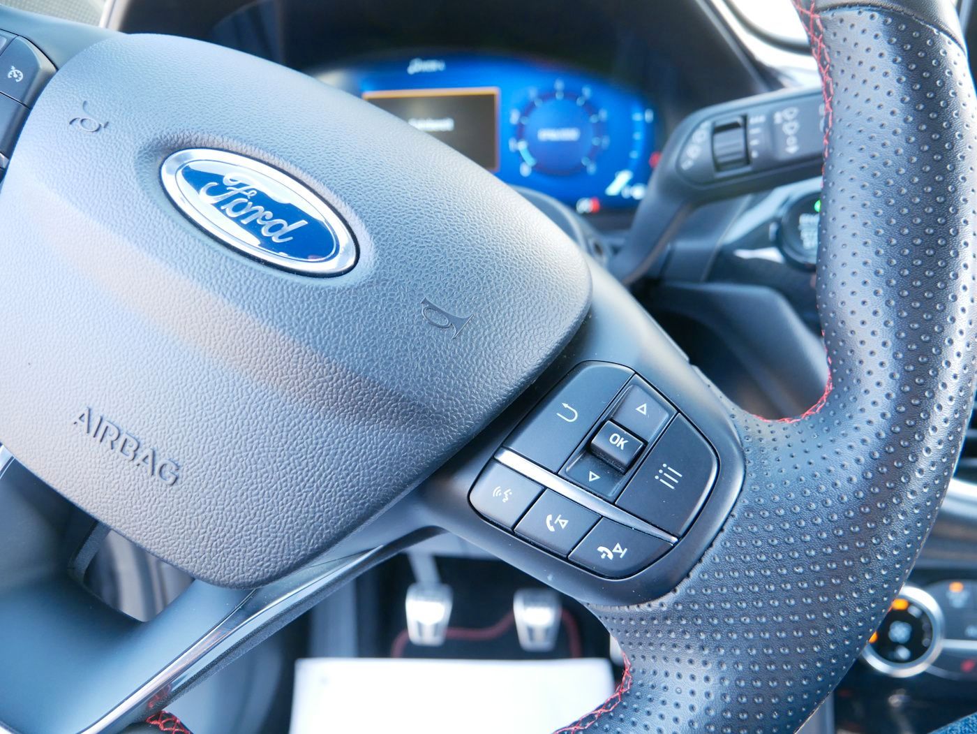 Fahrzeugabbildung Ford Puma 1.0 EcoBoost ST-Line NAVI SHZ+LHZ Klimaauto