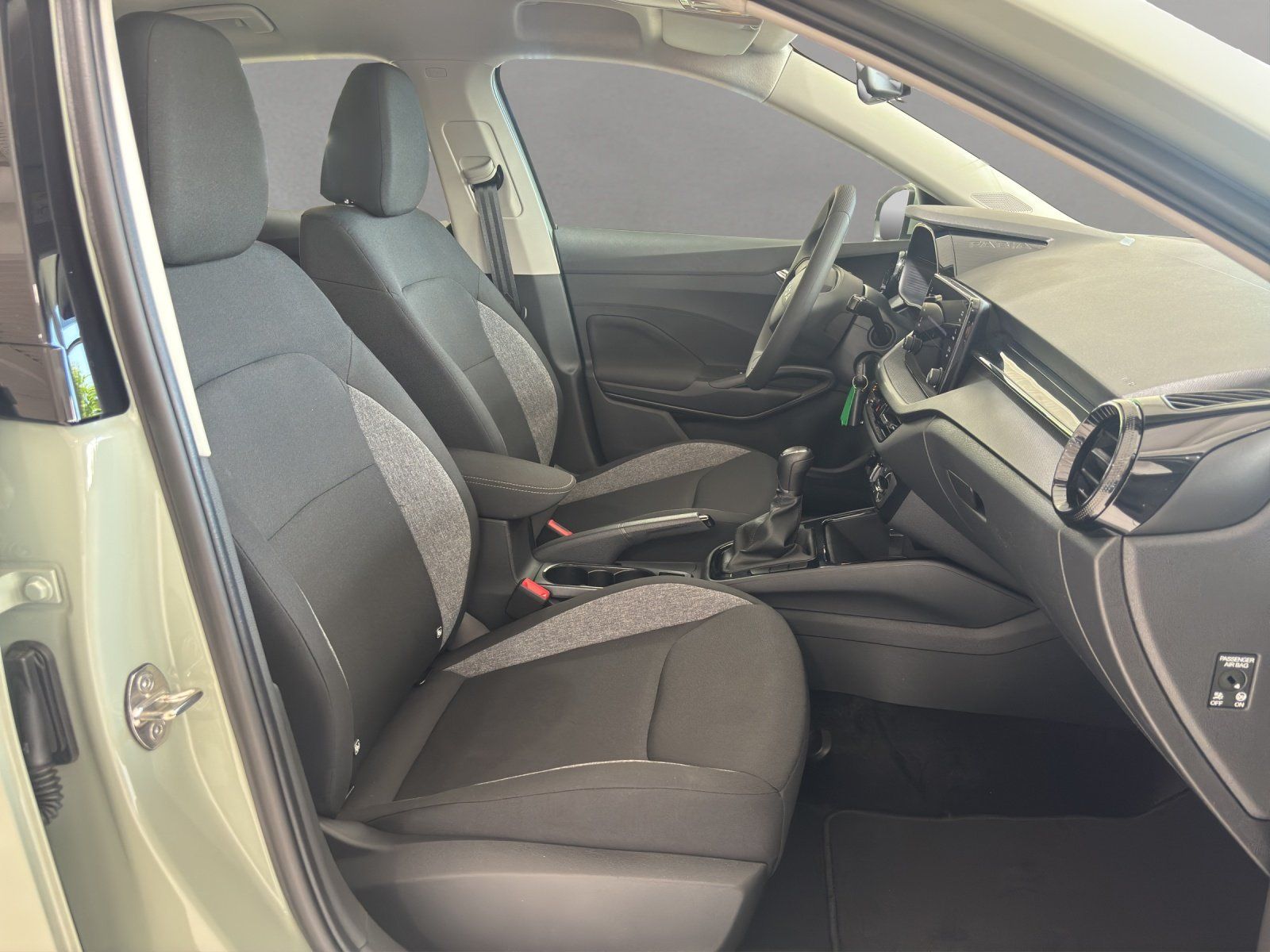 Fahrzeugabbildung SKODA Fabia Essence 1,0 TSI 70 kW Klima/PDC/LMF/Lane