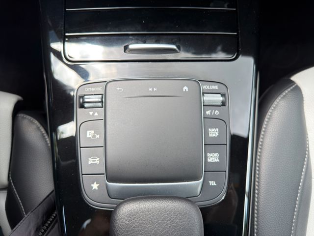 Mercedes-Benz A 220 d AMG PAKET/PANORAMA/HEAD-UP/ – Bild 19 von 21