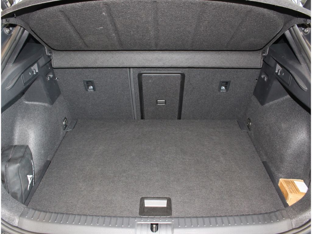 Fahrzeugabbildung CUPRA Formentor VZ 4Drive 2.0 TSI 1.Hand*Pano*Carplay