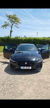 Jaguar XE P250 R-DYNAMIC BLACK Automatik R-DYNAMIC ... - schwarze Jaguar XE
