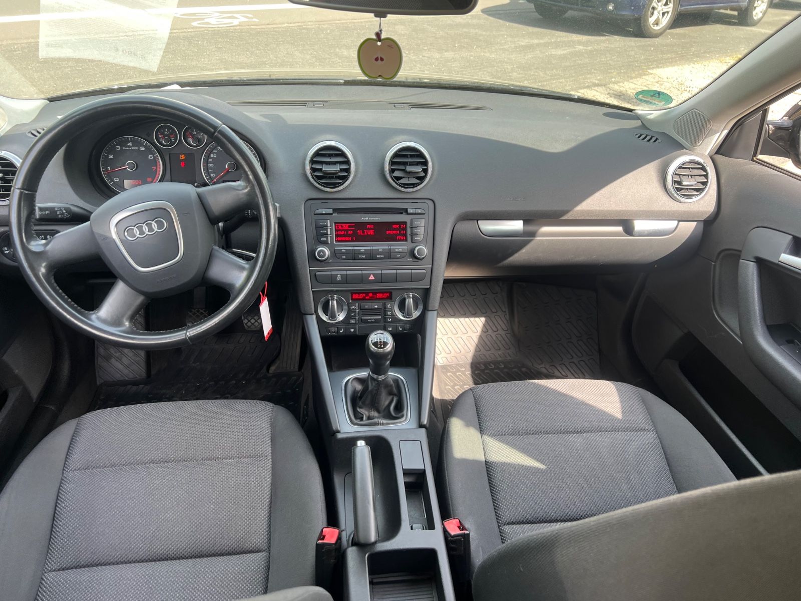Fahrzeugabbildung Audi A3 Sportback 1.6 Attraction