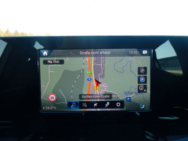 Fahrzeugabbildung Mercedes-Benz GLA 200 >AUT/LED/NAV/SHZ/Teilleder<