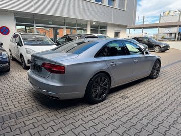 Audi A8 - 2