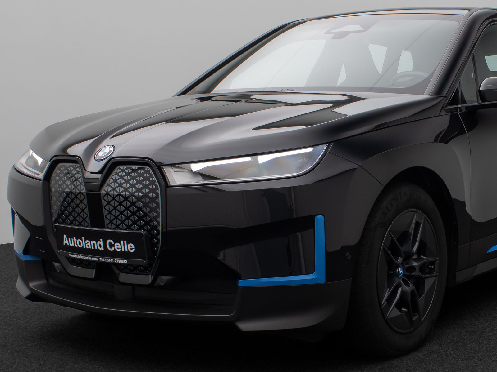 Fahrzeugabbildung BMW iX xD40 Panorama Kamera HiFi Komfort SkyLounge