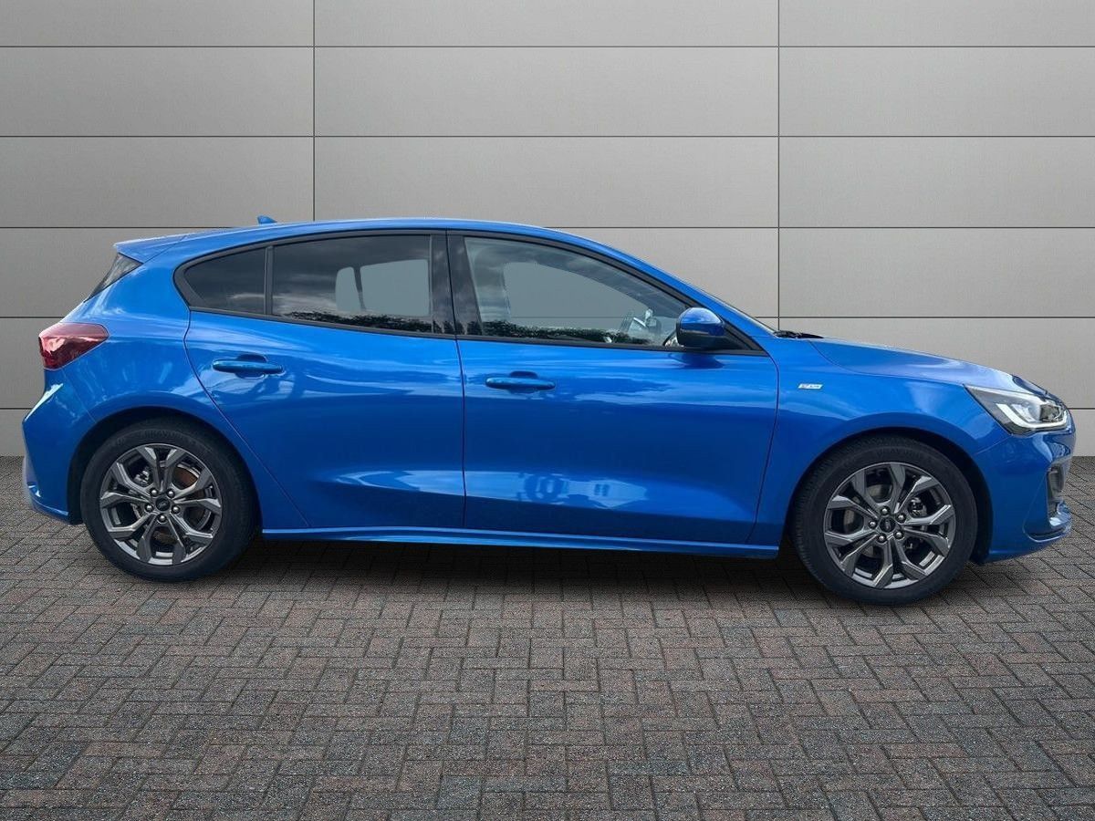 Ford FORD Focus 1.0 ecoboost h ST-Line Design 125c imagem 3