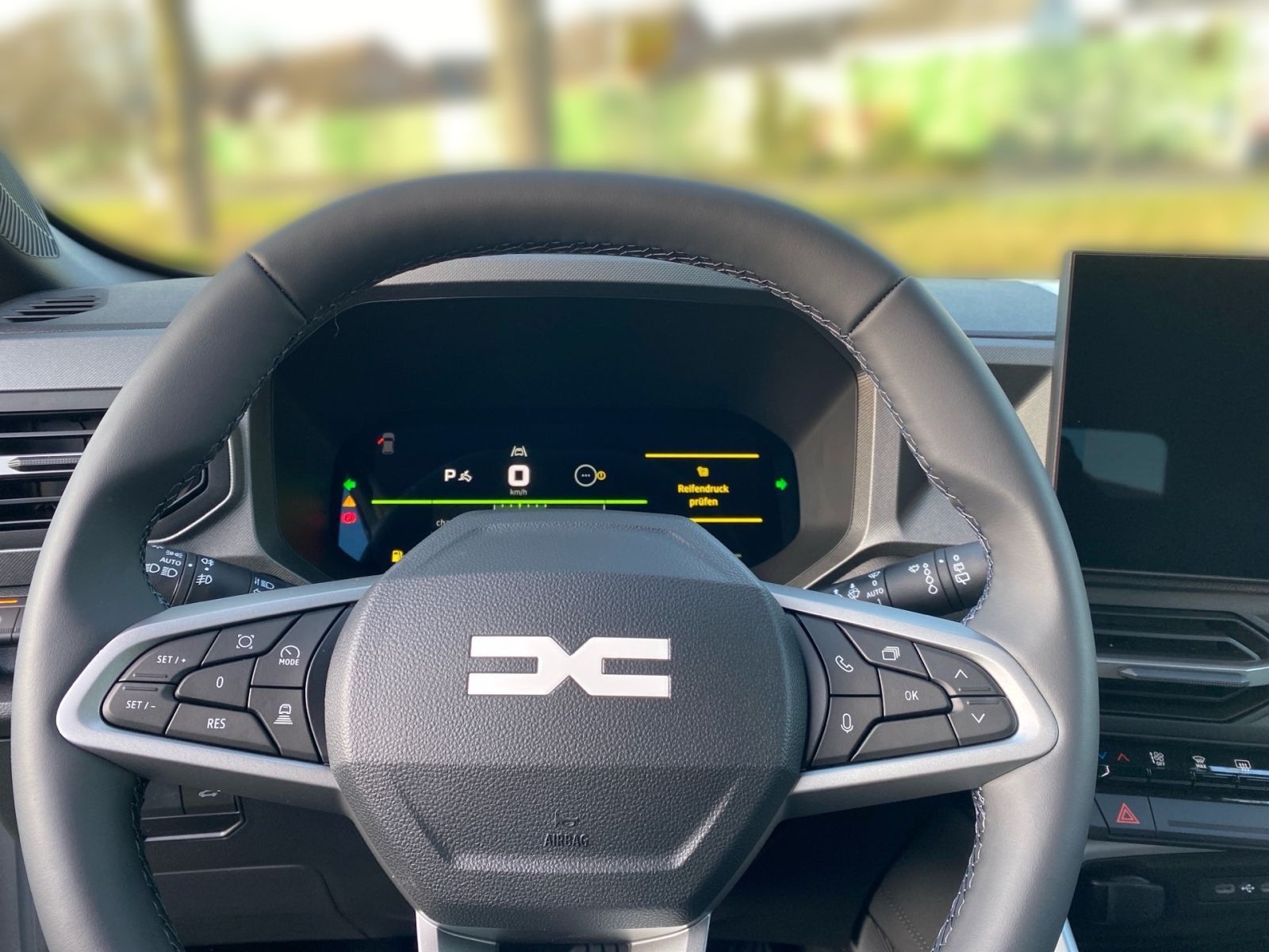 Fahrzeugabbildung Dacia Bigster 1.8 E-TECH Hybrid 155 Journey *Glasdach*