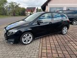 Mercedes-Benz B 200 mit LED - gebrauchte Mercedes-Benz B 200 aus dem Jahr 2017
