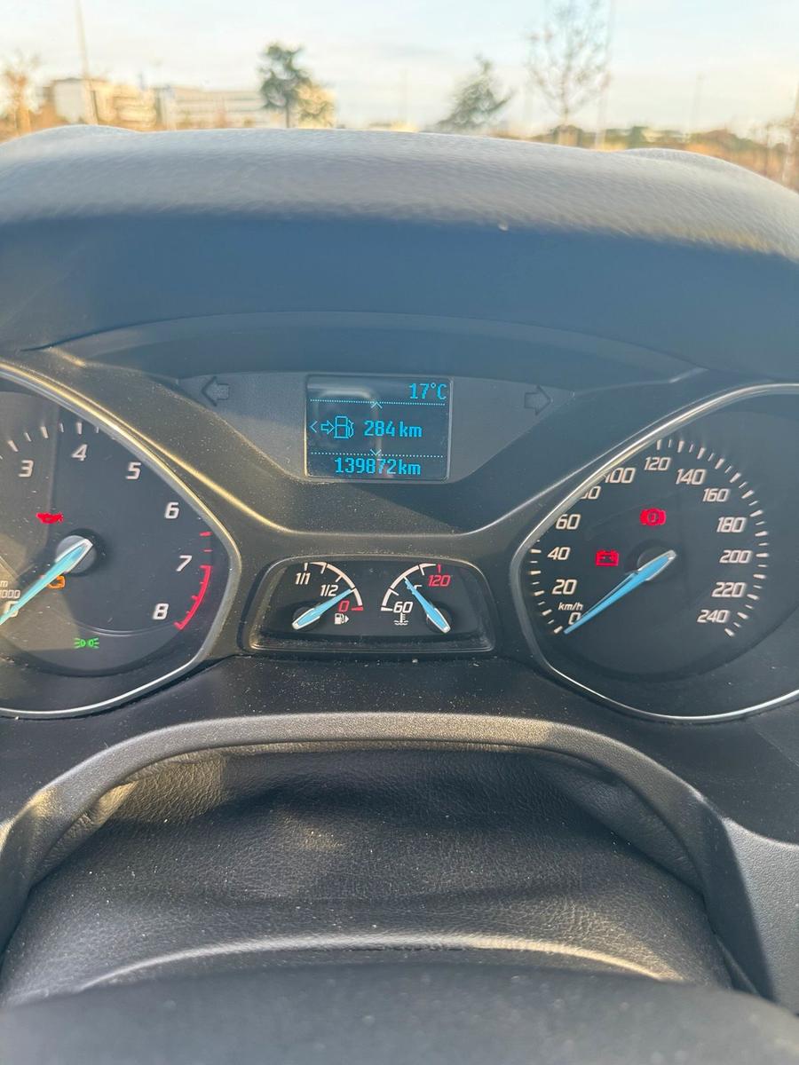 Ford Focus 2014 — photo 11