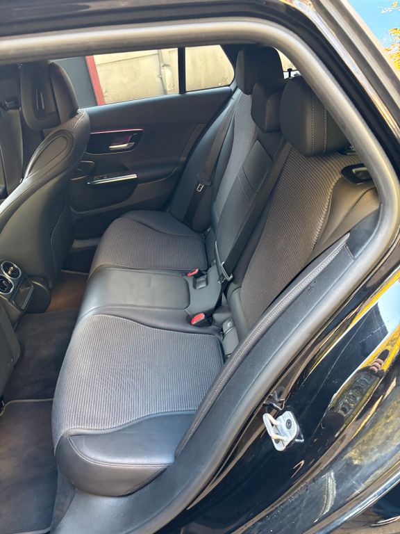 MERCEDES-BENZ C-Class 2023