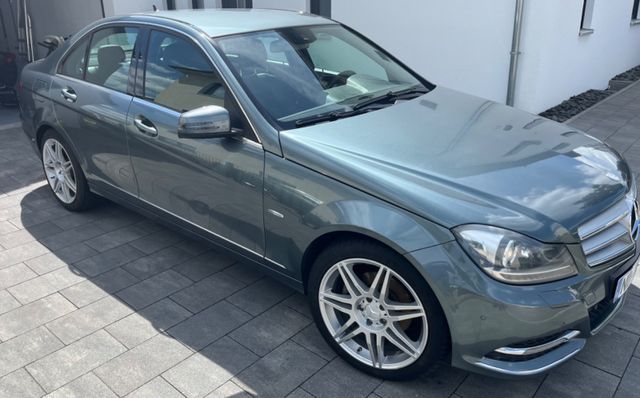 Mercedes-Benz C 250 BlueEFFICIENCY AVANTG. Autom. AVANTGARDE