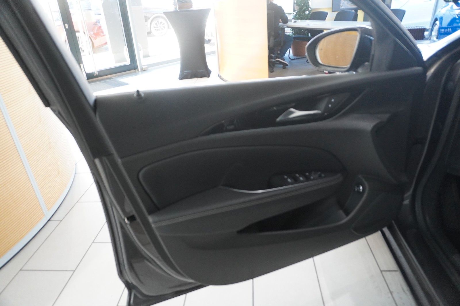 Fahrzeugabbildung Opel Insignia B ST 2.0D BUSINESS NAVI/LED/KAMERA/HUD