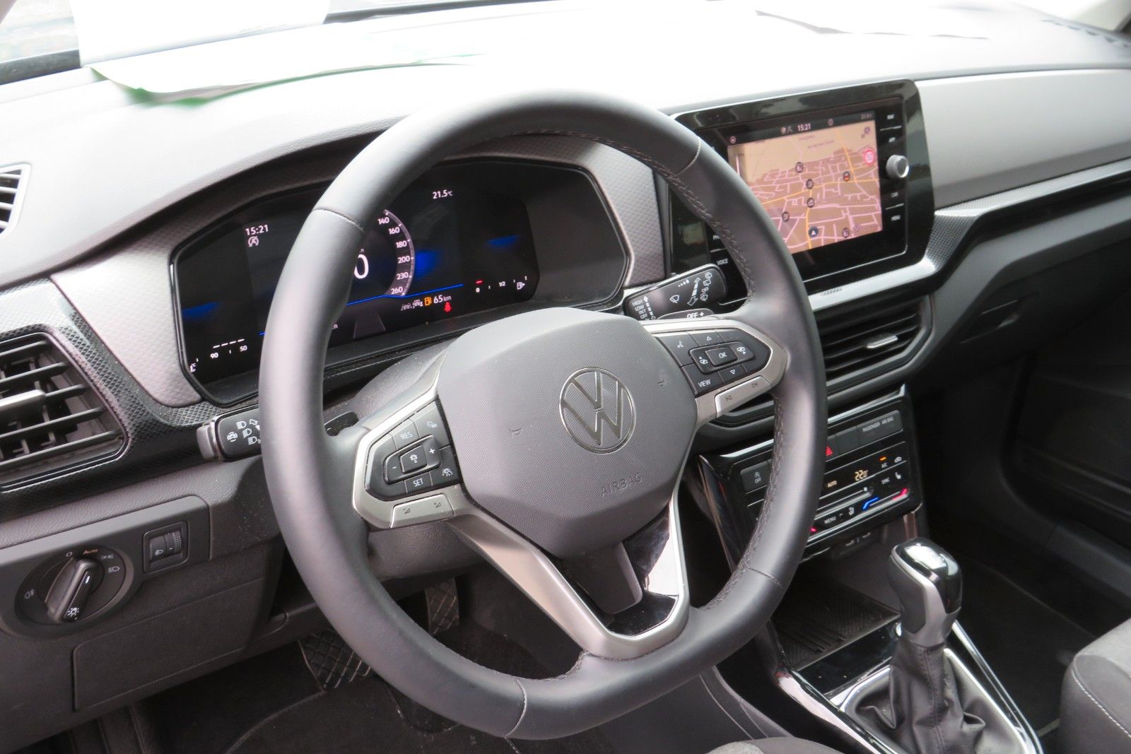 Fahrzeugabbildung Volkswagen T-Cross DSG ACC KAMERA NAVI SITZH LED APP GJ 1.H