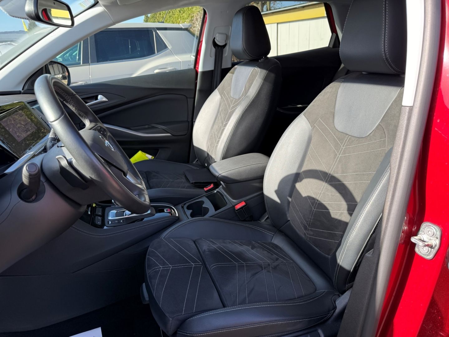 Fahrzeugabbildung Opel Grandland GS 1.5 D mit Sitzheizung+Kamera