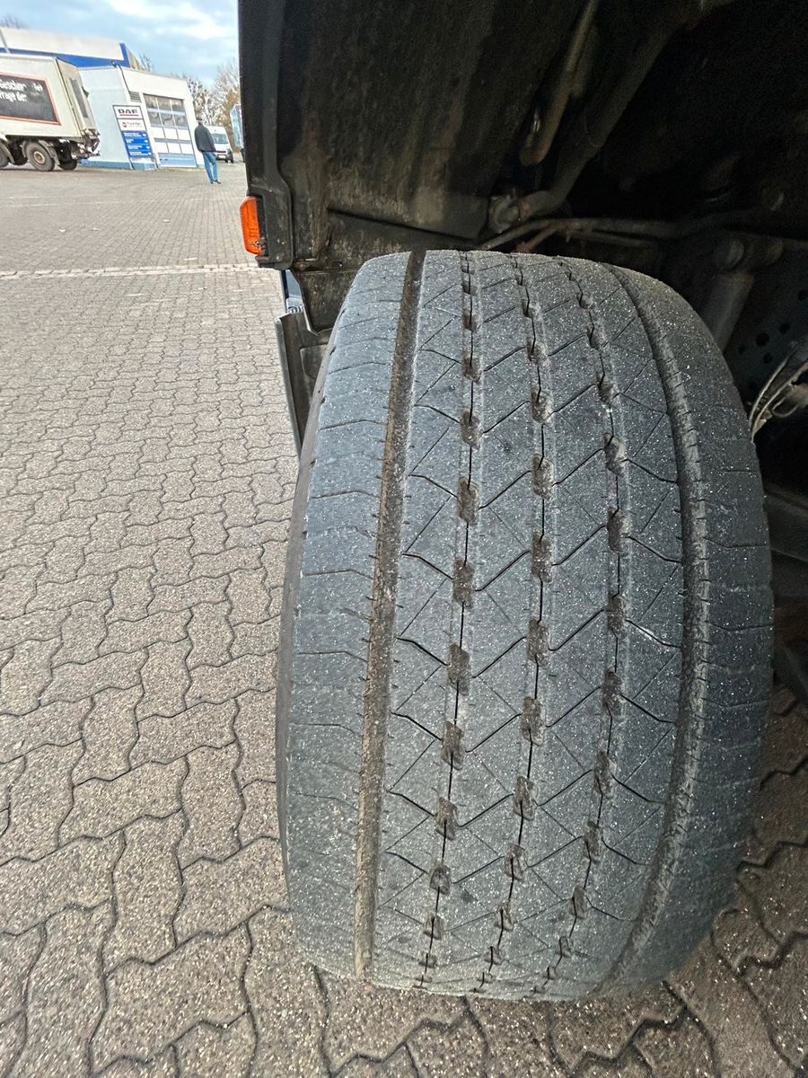 Fahrzeugabbildung Mercedes-Benz 1840 L Antos mit 2-Achs Kühlauflieger