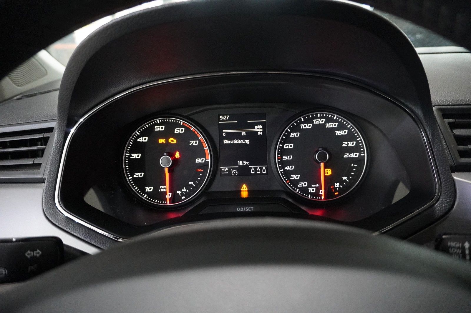 Fahrzeugabbildung SEAT Ibiza 1.0 MPI STYLE 5-TÜR NAVI/PDC/TEMP./NEBEL