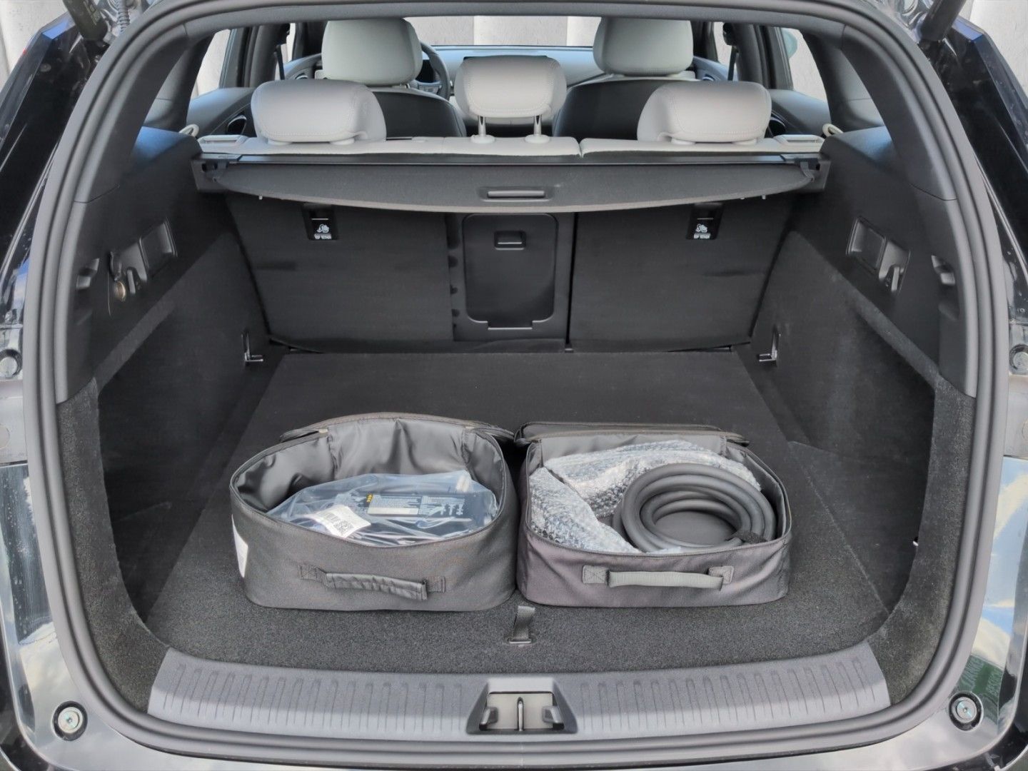 BYD SEAL 6