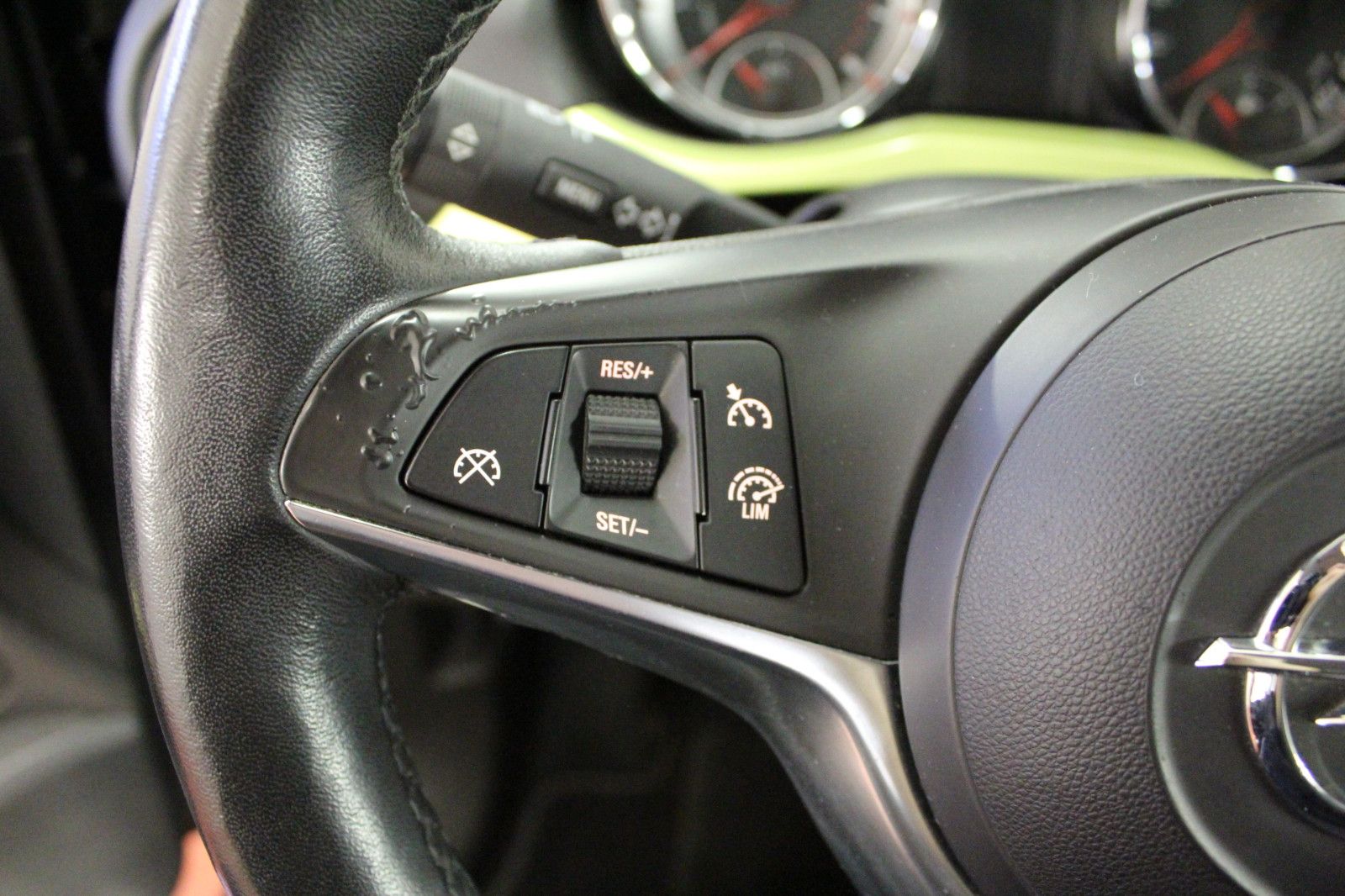 Fahrzeugabbildung Opel Adam JAM 1.2