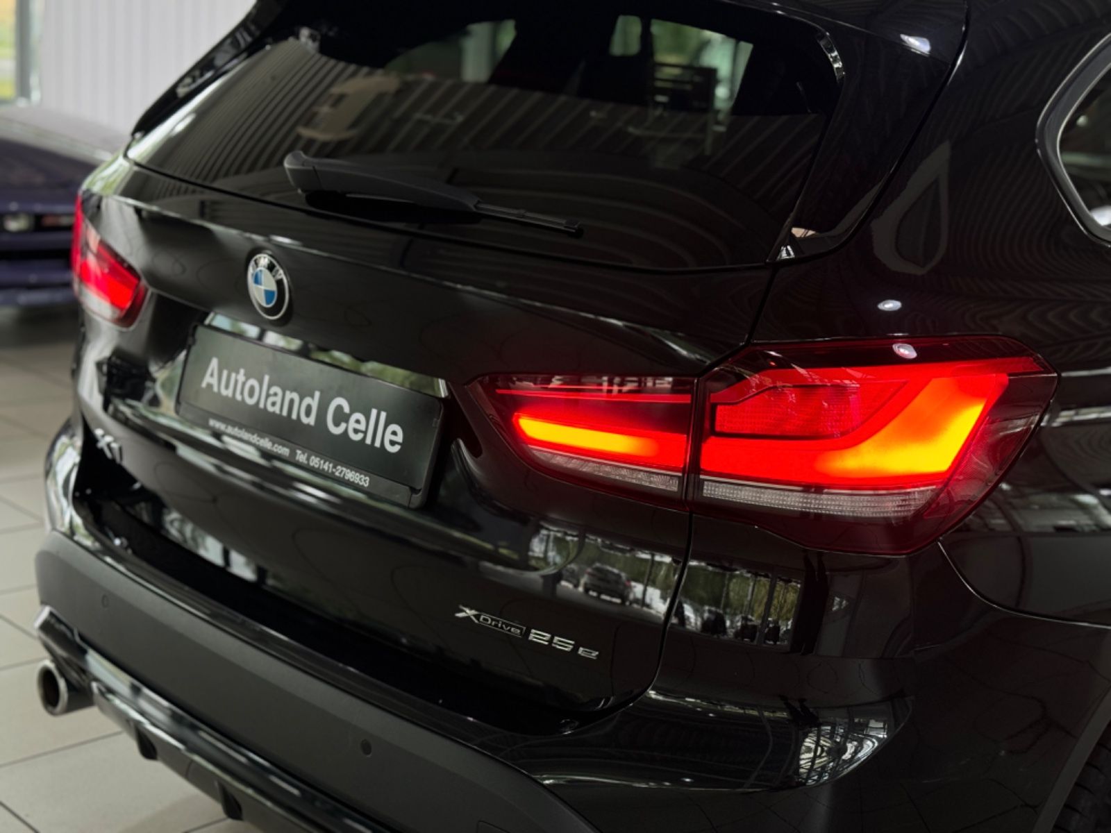 Fahrzeugabbildung BMW X1 xD25e Sport Line Kamera HUD DAB Komfort Alarm