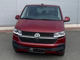 Volkswagen T6.1 Transporter Kombi KR AHK ACC NAVI SITZH DAB - rote Volkswagen T6 Transporter